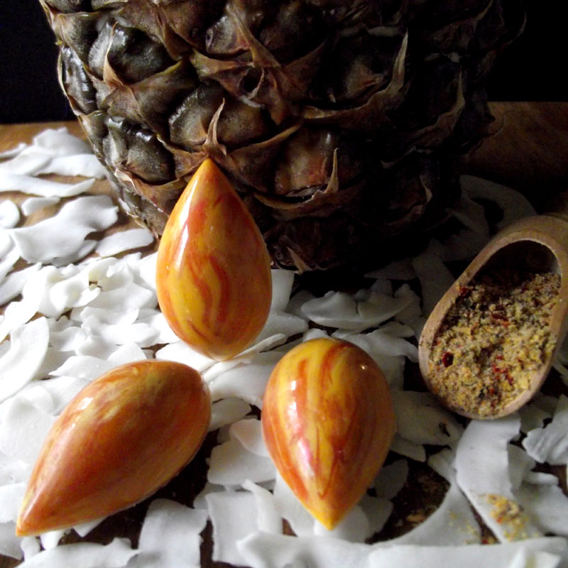 Ananas-Kokos-Praline mit "Kokoskuss"-Gewürzmischung