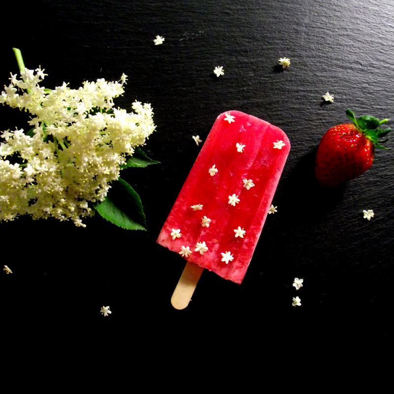 Holunderblüten-Erdbeer-Eis